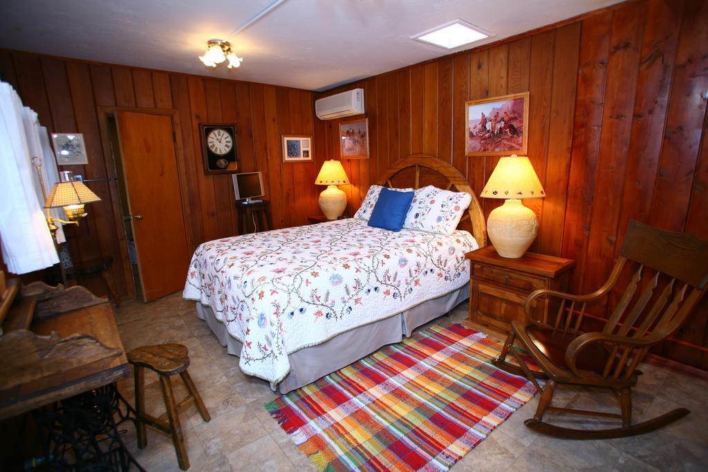 Sam Hughes Inn B&B Tucson Exterior photo