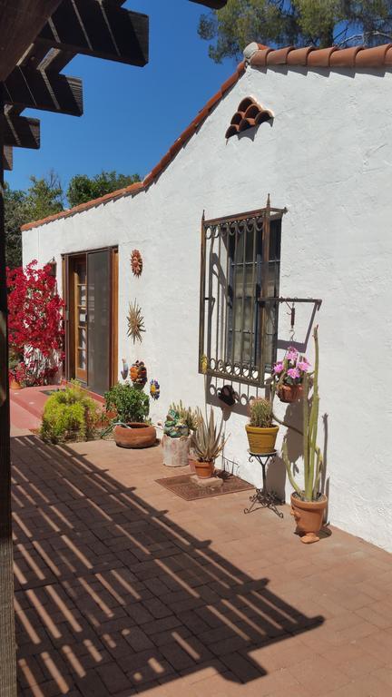 Sam Hughes Inn B&B Tucson Exterior photo