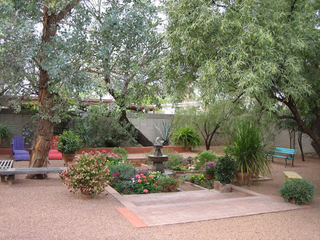 Sam Hughes Inn B&B Tucson Exterior photo